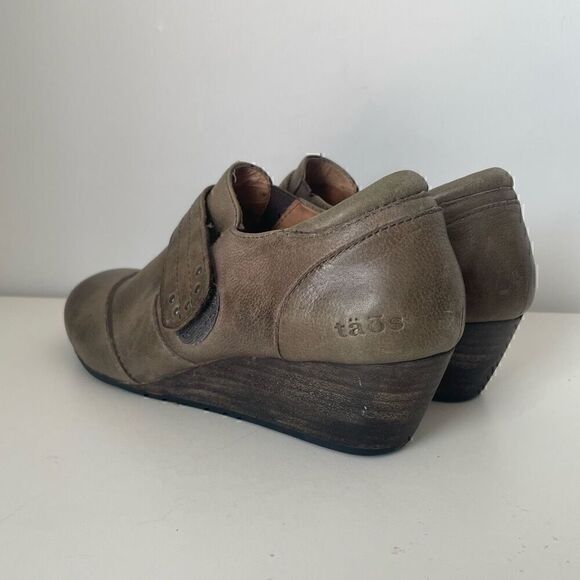 Taos Wedge Shoes Booties Size 9 Tan Leather Casual Slip On Comfort SPLURGE - Picture 4 of 11